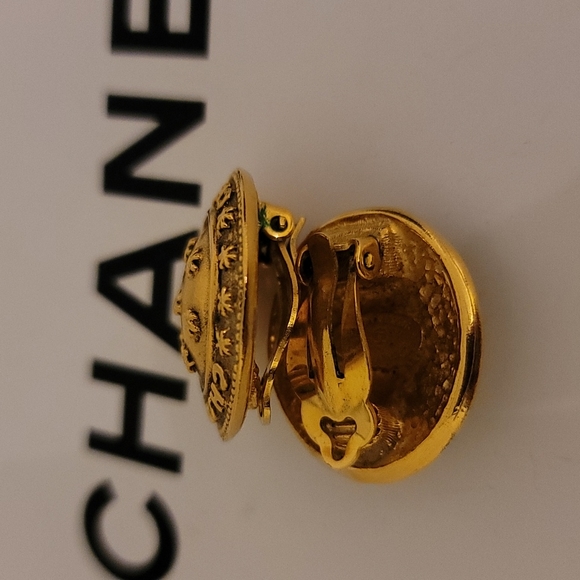 Rare! Chanel Constellation Earrings Gold Plated - Picture 6 of 8